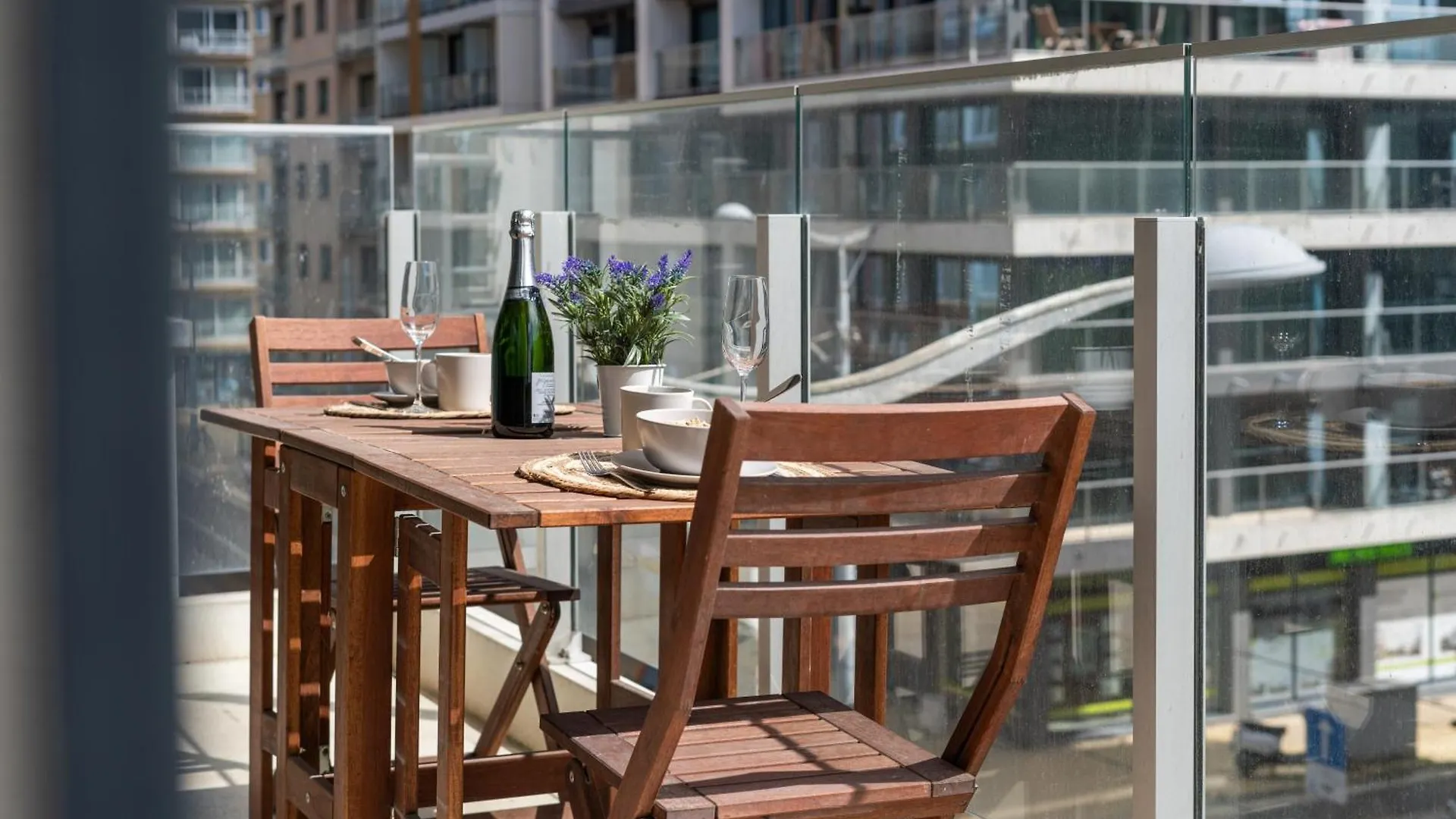 Huys Leo - Appartement Met Top Ligging In Middelkerke