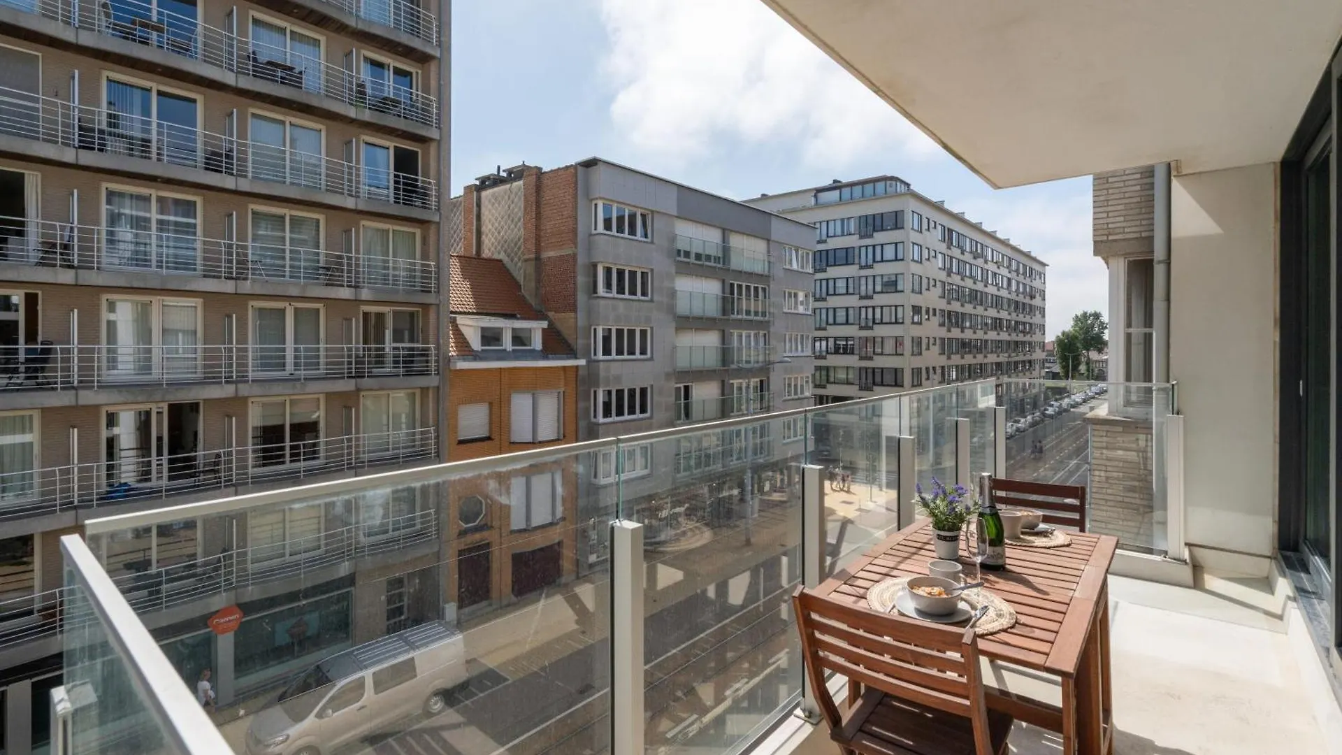 Apartment Huys Leo - Appartement Met Top Ligging In Middelkerke
