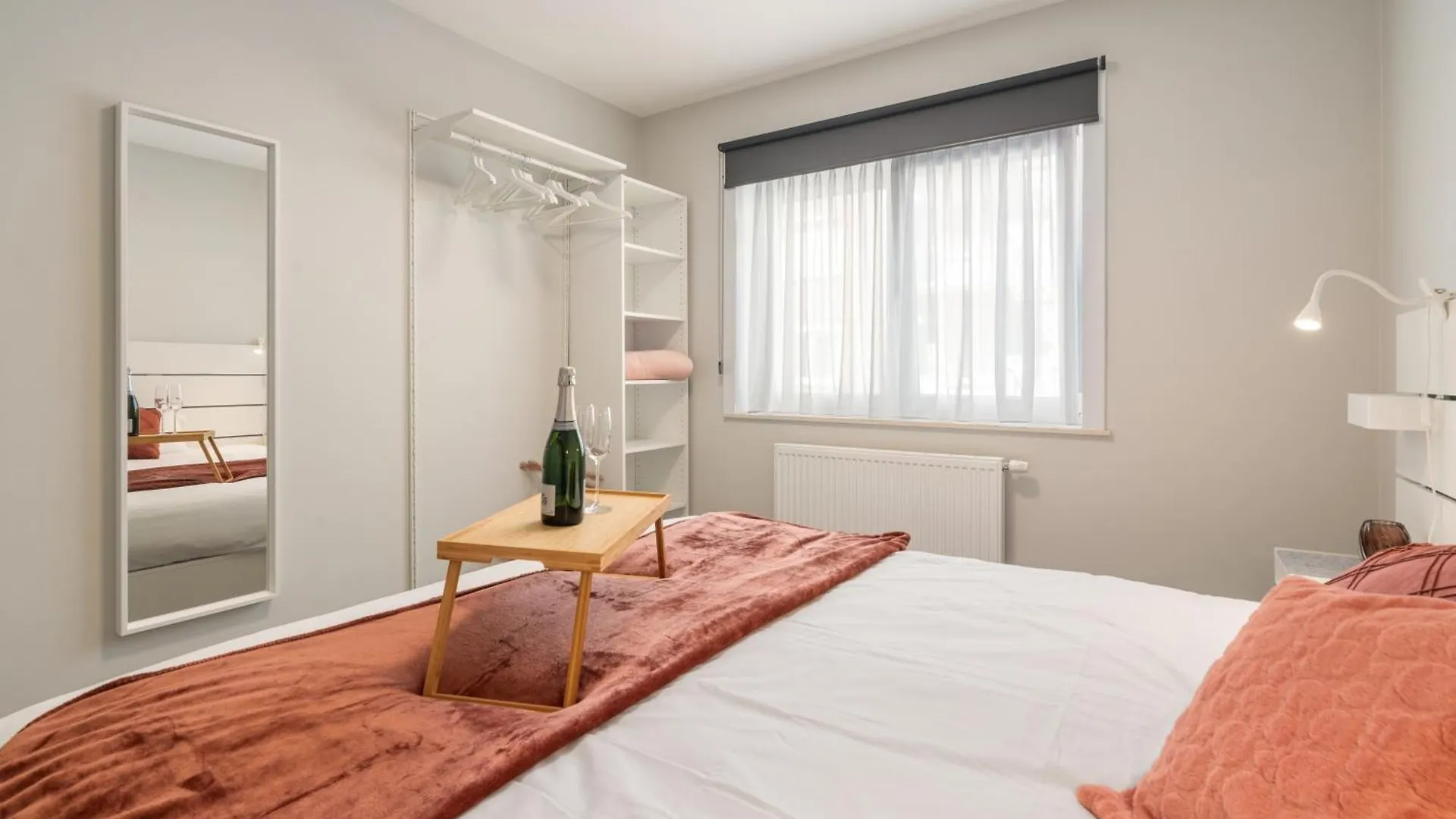 Apartment Huys Leo - Appartement Met Top Ligging In Middelkerke